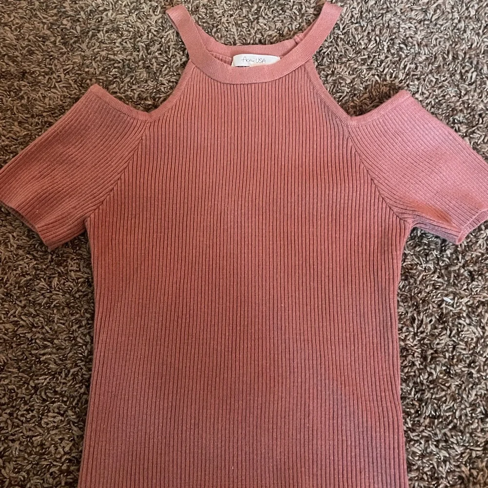 Pink Cold Shoulder Ribbed Top - Picture 3 of 3
